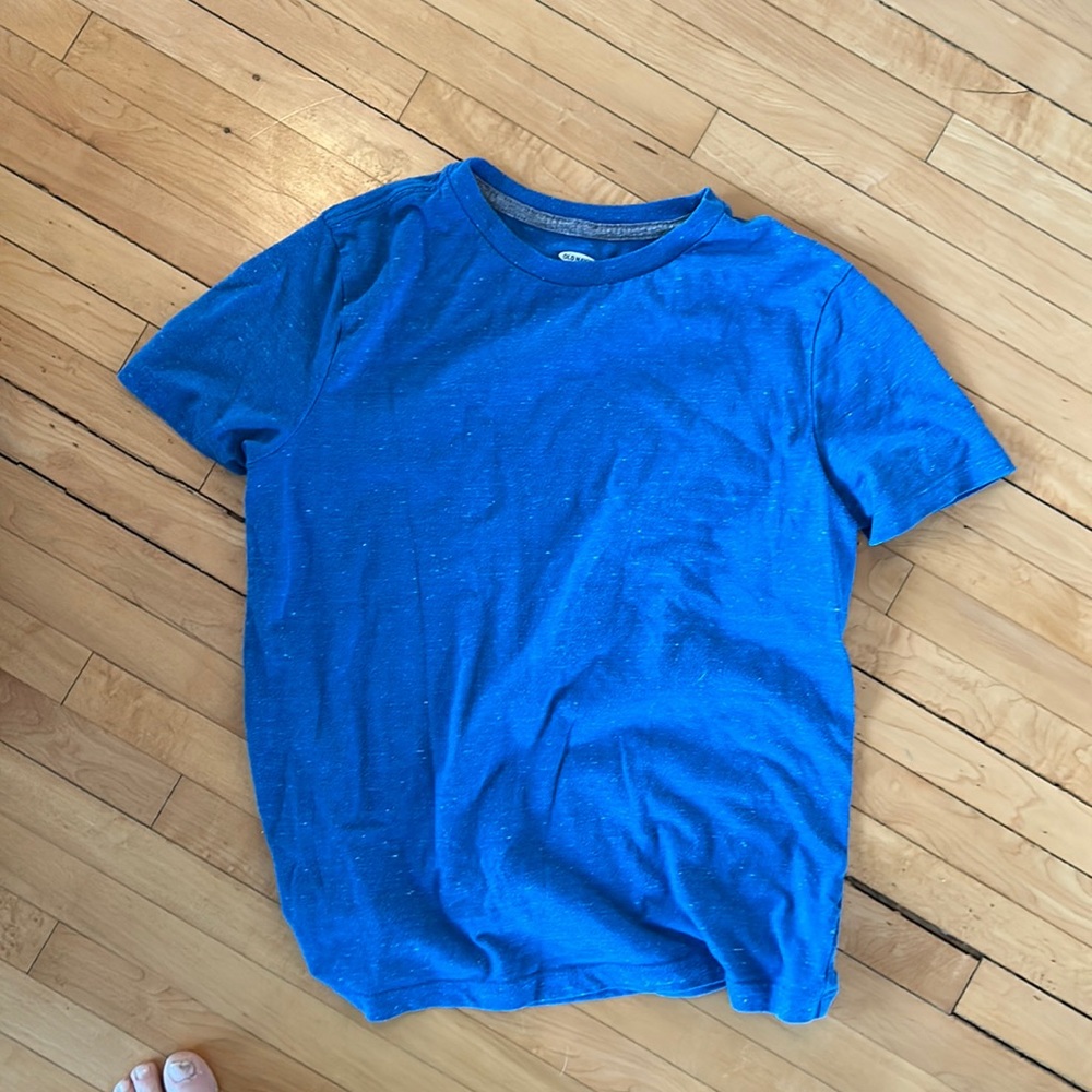 Old Navy blue tshirt M 10-12